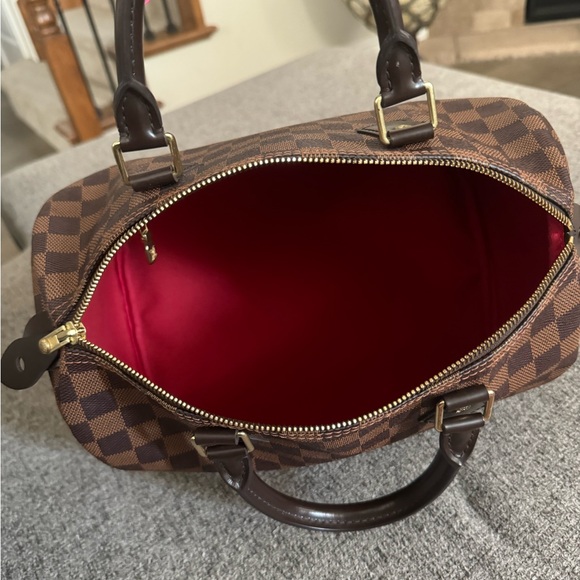 Authentic Louis Vuitton Speedy 30 - Picture 9 of 13